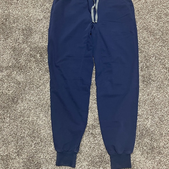 Figs Scrub Pqnts size Medium - Picture 1 of 4